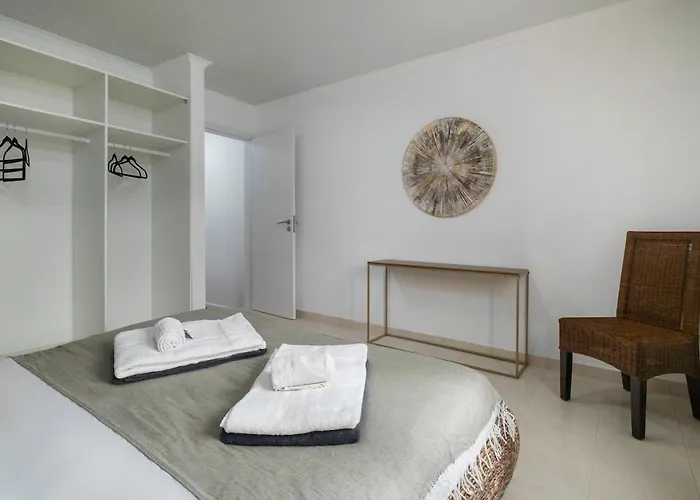 Carmo Family House - Azorean *